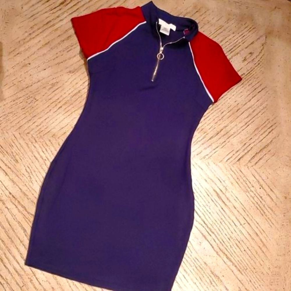 Size medium navy stretch dress